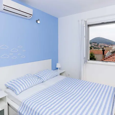 Karmen - Two-bedroom With Balcony And Sea View Lu I *