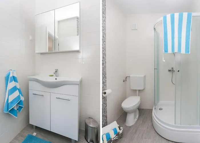 Apartmán Karmen - Two-bedroom With Balcony And Sea View Lu I