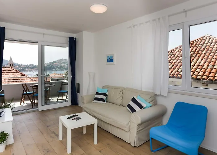 Apartmán Karmen - Two-bedroom With Balcony And Sea View Lu I